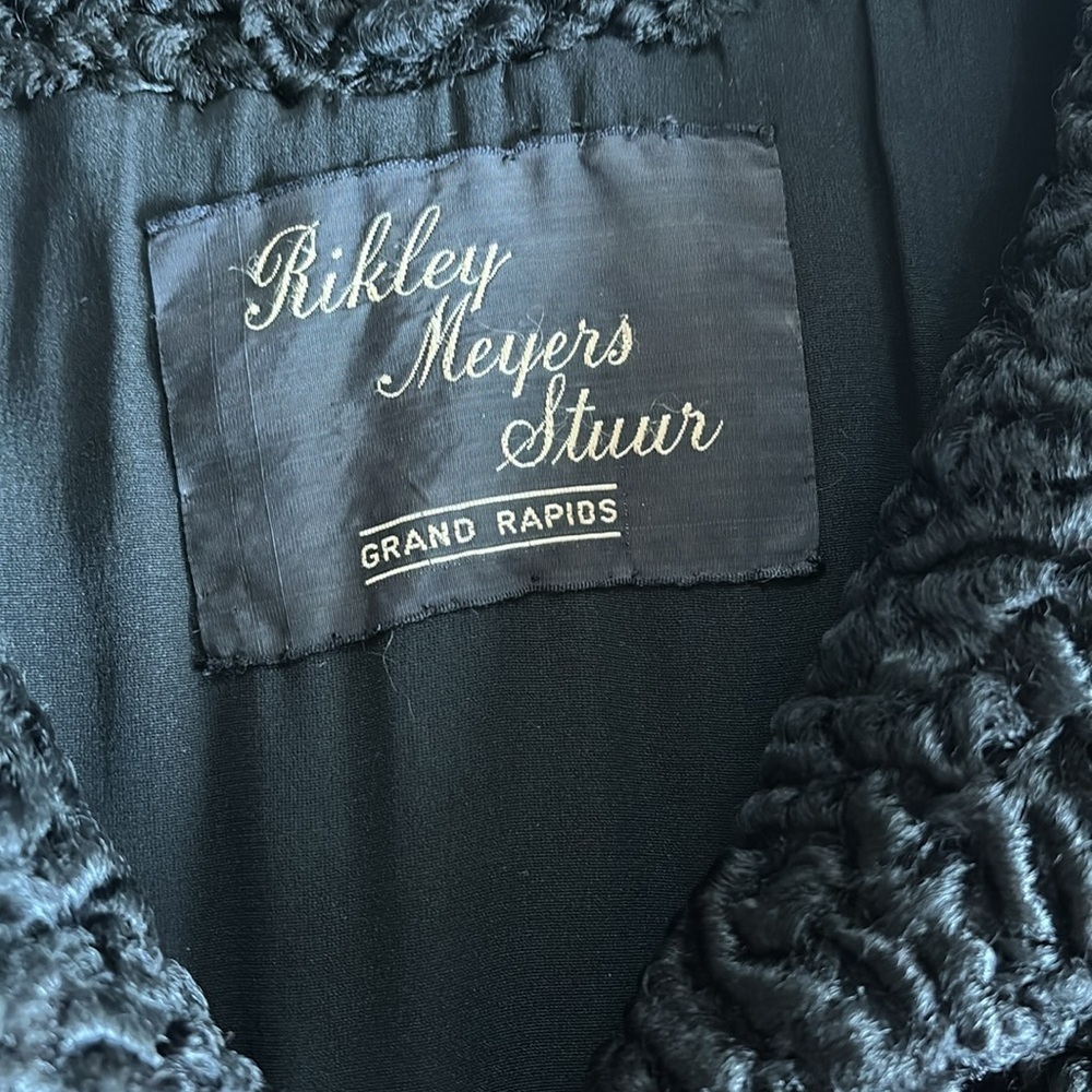 Vintage 1950s Black Persian Curly Lamb Fur Coat Hollywood Glam Jacket Size S / M - Picture 5 of 9